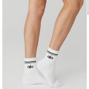 ALO Yoga White half-crew sock unisex